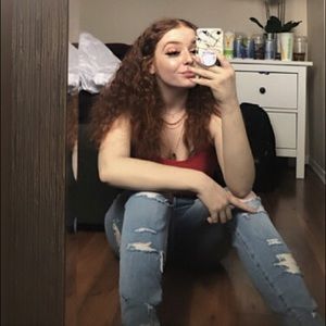 Meet your Posher, Alaina